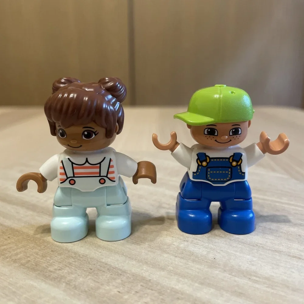LEGO DUPLO Vintage Boy & Girl Figures Lot of 2 Lime Green Cap Blue Overalls